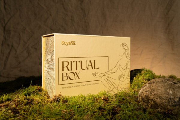 <b> Boîte rituelle Suyana </b>